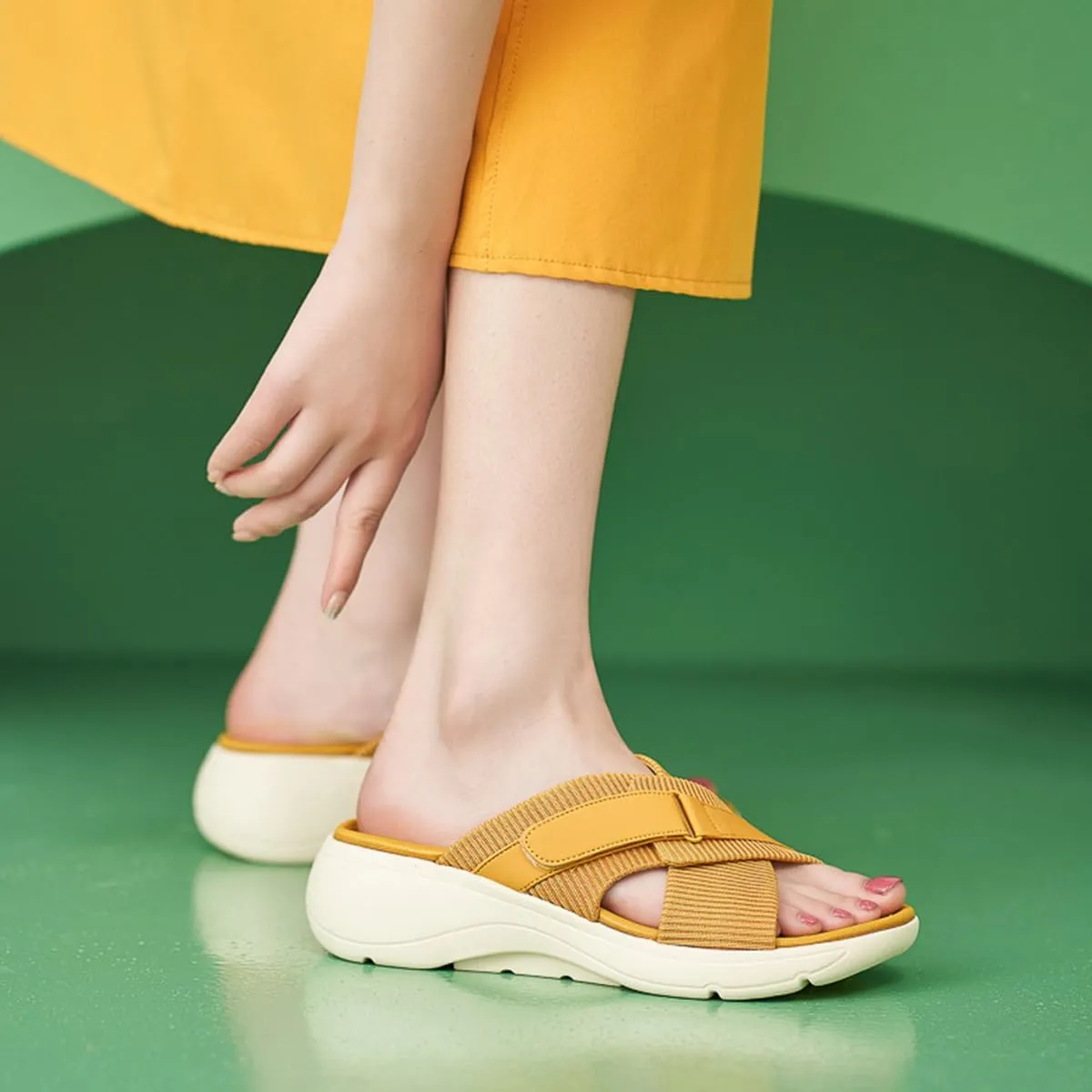 Ciuyurra Women Comfy Flat Slide Sandals
