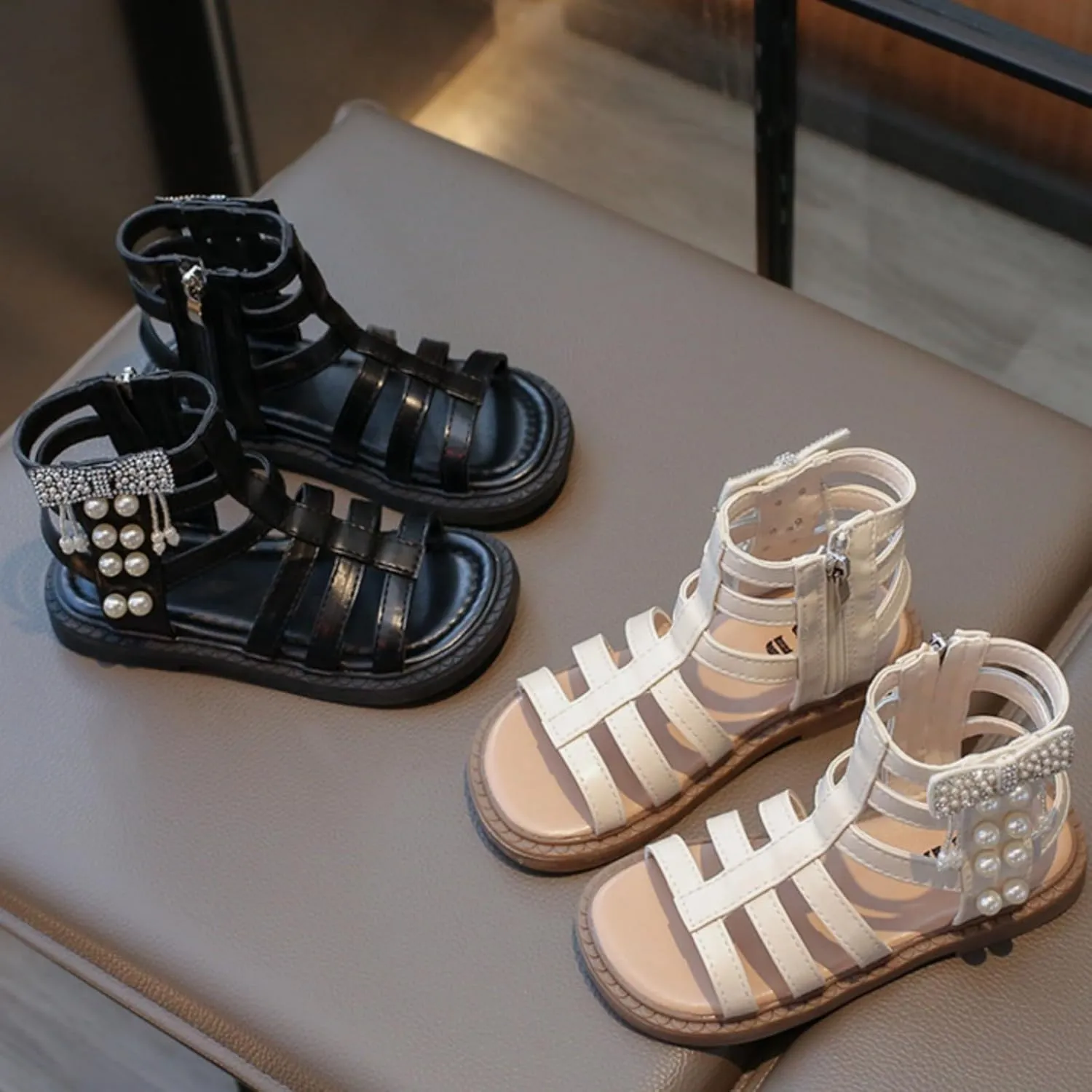 Girl's Gladiator Sandals Cute Strappy Sparkly Pearl Flats Open Toe Non-slip Princess Sandals Kids Beach Roman Shoes