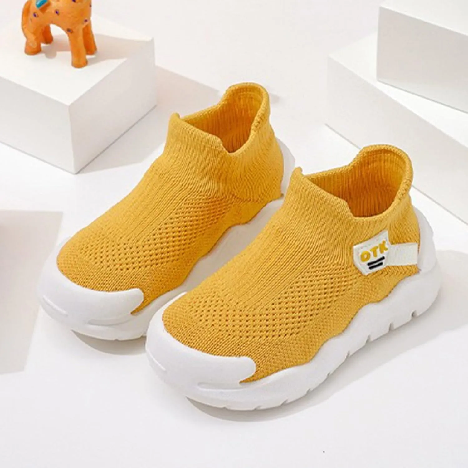 IWIHMIV Toddler Boy Sneakers Girls' Athletic Shoes Boys Slip On Shoes Tennis Shoes Lightweight Breathable Casual Walking Shoes