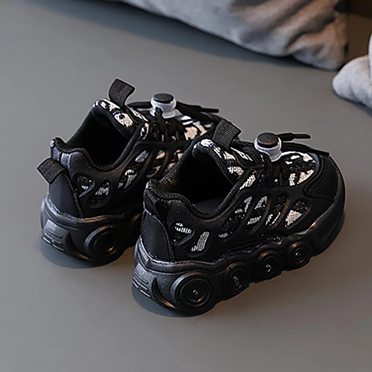 Kids Sneakers 1-6 Years Toddler Boys Girls LED Light Sneaker Lace Up Canvas Casual Walking Sport Shoes Black Sneakers
