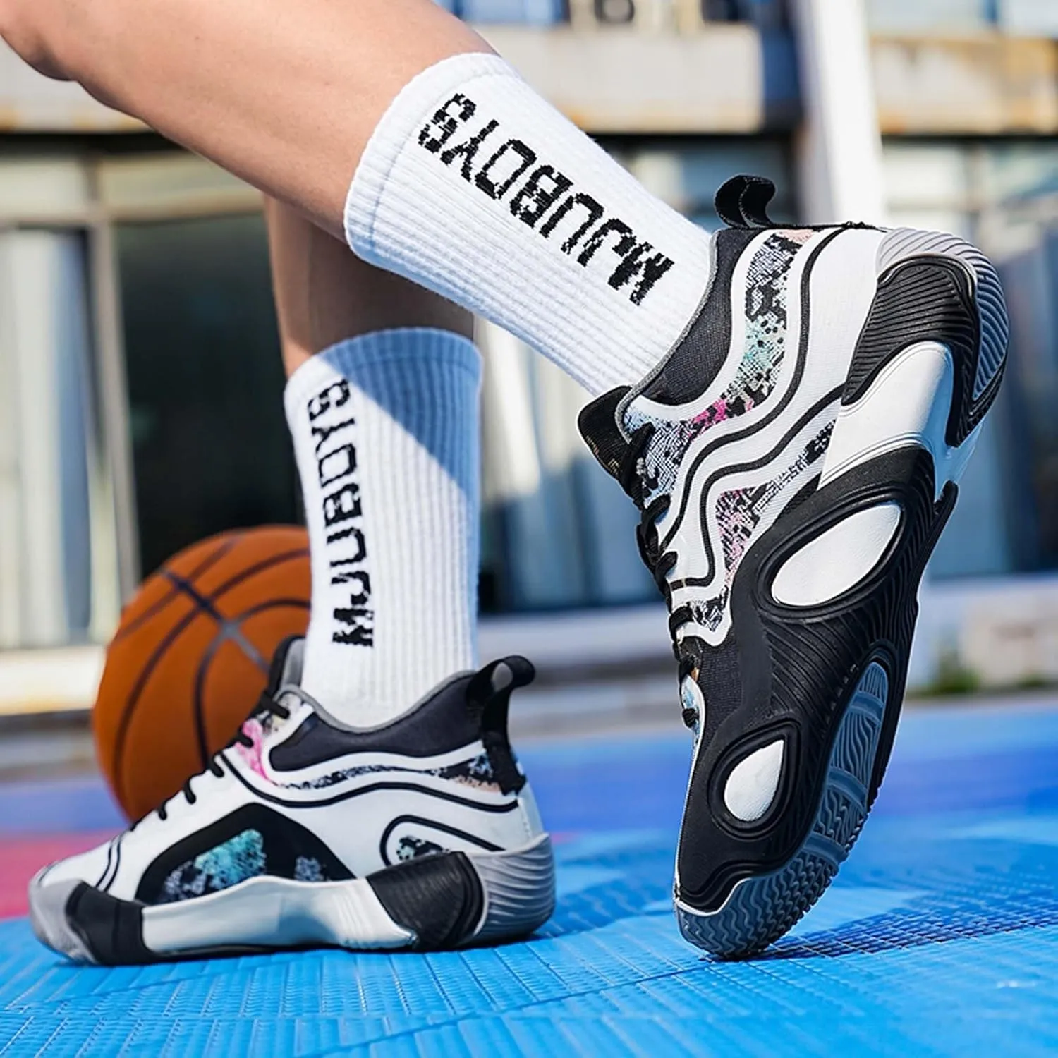 Men's Basketball Shoes are Breathable Anti Slip Wear-Resistant Fashionable Color Blocked Basketball Boots