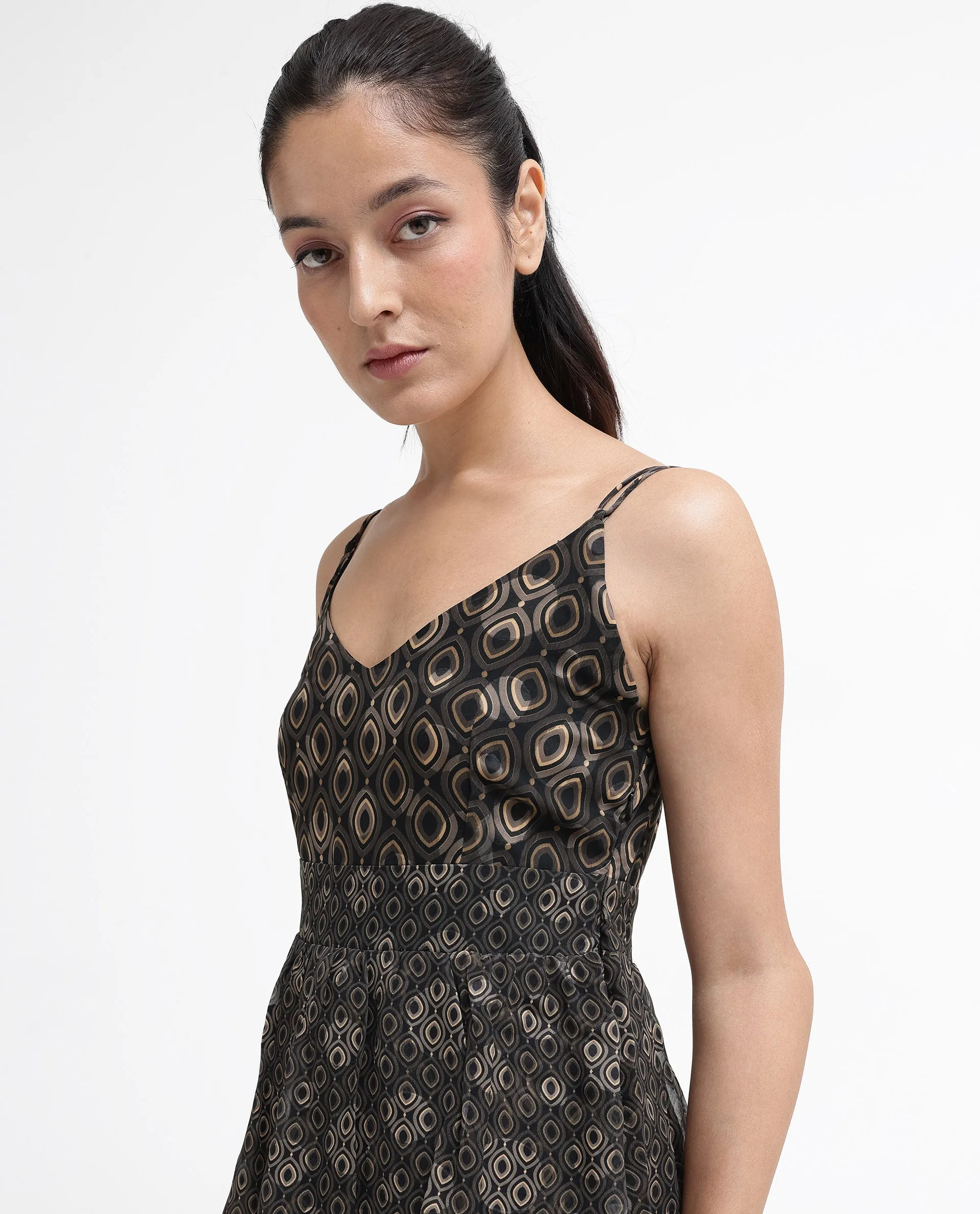 Rareism Women Leonar Black Shoulder Straps V-Neck Fit And Flare Geometric Print Knee Length Dress