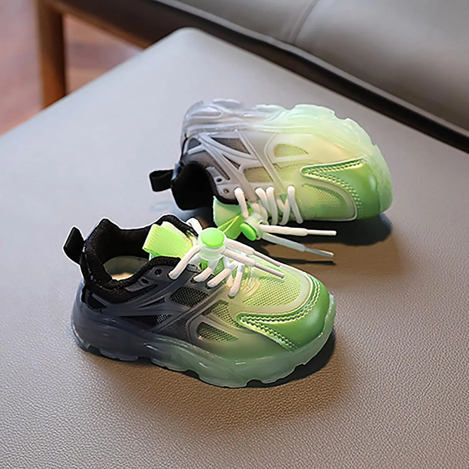 Sneakers for Girls Light Up Breathable Running Cute Shoes Gradient Color Anti-Slip Lace Up Girls Walking Sports Shoes