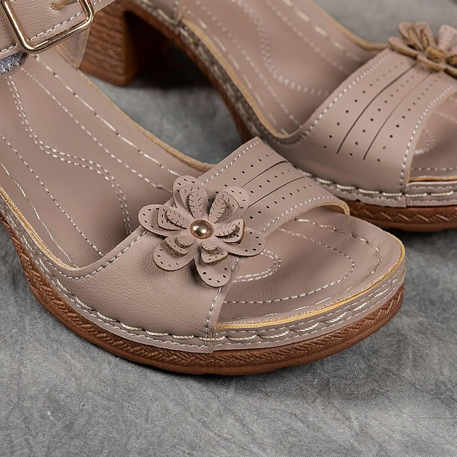 Stylish Women's Sandals - Open Toe Casual Summer Footwear with Adjustable Ankle Strap and Comfortable Block Heel